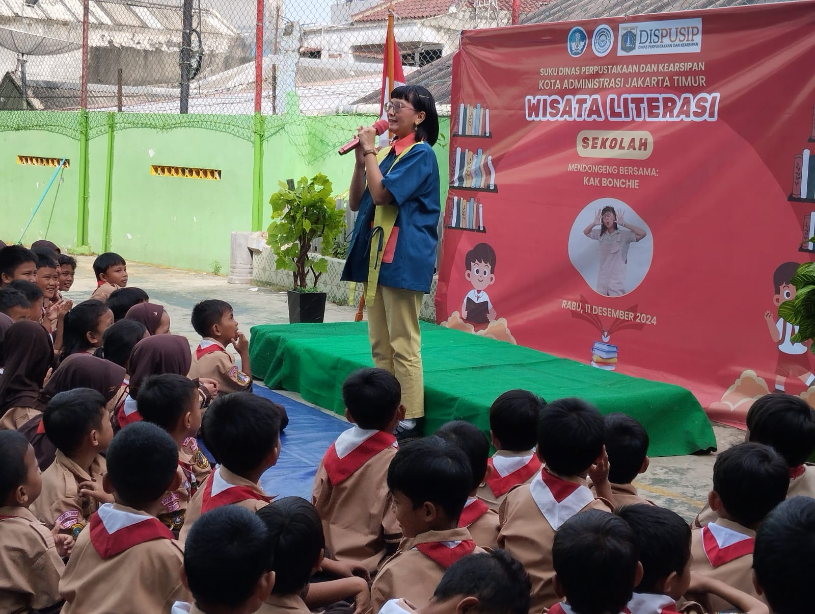 Wisata LiterAsyik Ke SDN Pisangan Baru 07